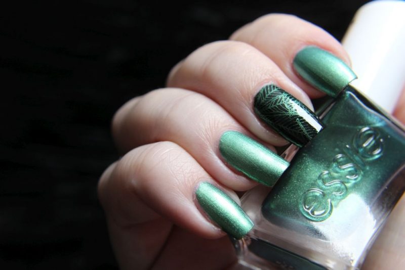 Essie – Jade to measure – holiday collection