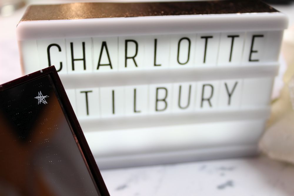 Charlotte Tilbury - The Vintage Vamp - Details