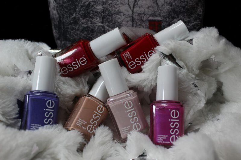 Essie – Not red-y for bed collection 2021